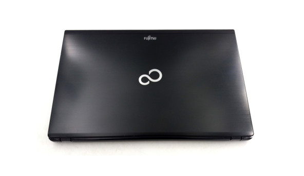 Ноутбук Fujitsu Lifebook AH552 Intel Core I3-3110M 6 GB RAM 500 GB HDD [15.6"] - Б/У - 624341