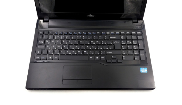 Ноутбук Fujitsu Lifebook AH552 Intel Core I3-3110M 6 GB RAM 500 GB HDD [15.6"] - Б/У - 624341