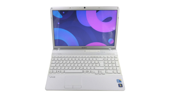 Ноутбук Sony Vaio PCG-71311M Intel Core I3-330M 6 GB RAM 320 GB HDD [15.6"] - Б/В