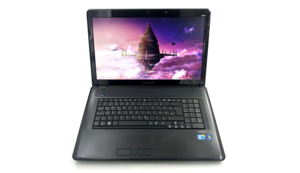 Ноутбук Medion Akoya E7216 Intel Core I3-380M 8 GB RAM 640 GB HDD [17.3"] - Б/У