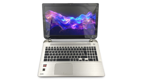 Ноутбук Toshiba Satellite S50D-B AMD A10-7300 8 GB RAM 120 GB SSD [15.6"] - Б/В