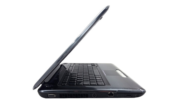 Ноутбук Toshiba Satellite A300 Intel Core 2 Duo T8100 4 GB RAM 2 х 250 GB HDD Radeon HD 3650 [15.4"] - Б/В - 627108