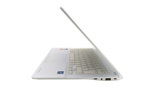Ноутбук Samsung NP905S3G AMD Quad-Core Hybrid 4 GB RAM 128 GB SSD [13.3"] - Б/В - 628384