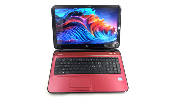 Ноутбук HP Pavilion 15-B Intel Pentium 987 4 GB RAM 500 GB HDD [15.6"] - Б/У