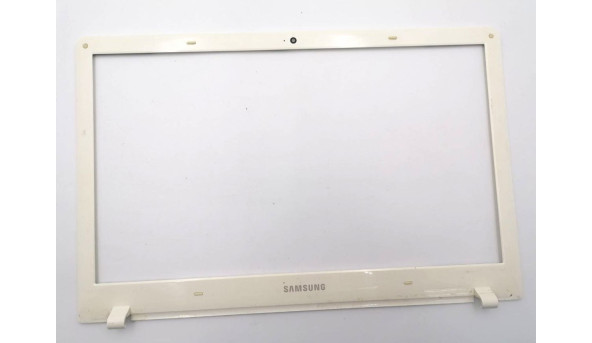 Рамка матрицы для ноутбука Samsung NP450R5U Б/У