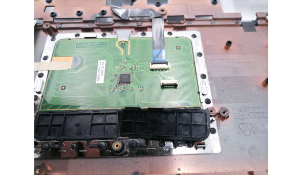 Середня частина корпусу для ноутбука Dell Vostro 3750 (0RK2DM) Б/В - 629816