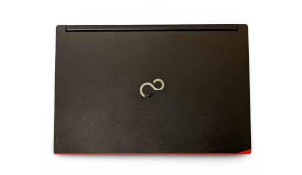 Ноутбук Fujitsu LifeBook E554 Intel Core I3-4000M 8 GB RAM 180 GB SSD [15.6"] - Б/В - 629904