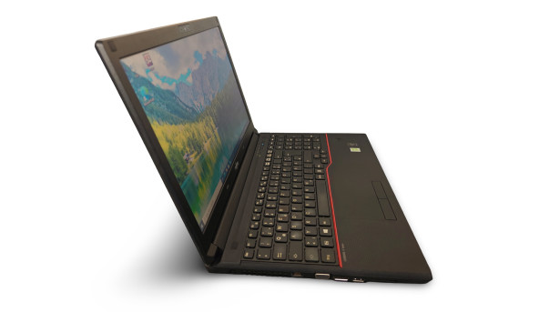 Ноутбук Fujitsu LifeBook E554 Intel Core I3-4000M 8 GB RAM 180 GB SSD [15.6"] - Б/В - 629904