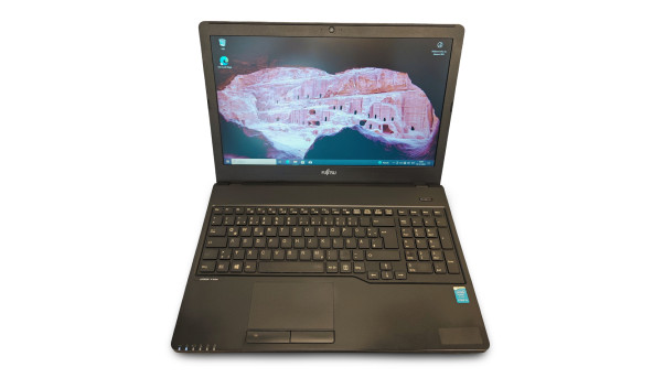 Ноутбук Fujitsu LifeBook A555 Intel Core I5-6300U 8 GB RAM 128 GB SSD [15.6" ] - Б/У