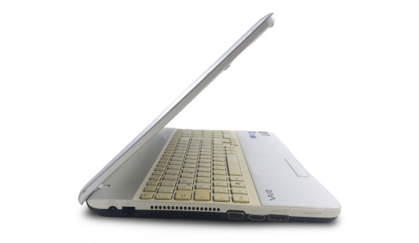 Ноутбук Sony VAIO PCG-71211M Intel Core I3-350M 8 RAM 120 SSD 320 HDD ATI Radeon HD 5470 [15.6"] - Б/В - 630041