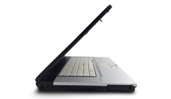 Ноутбук Fujitsu Lifebook E780 Intel Core i5-460M 4 GB RAM 128 GB SSD [15.6" HD+] - Б/В - 630042