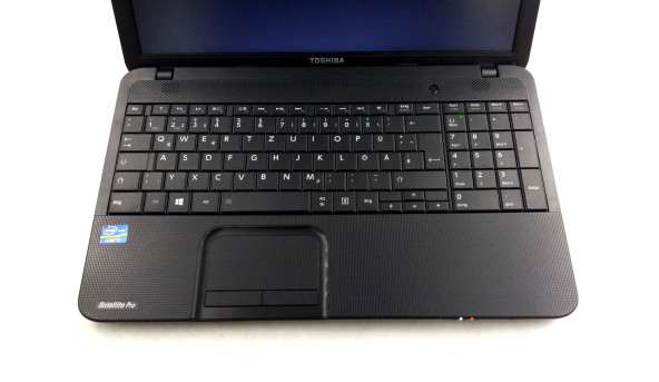 Ноутбук Toshiba Satellite C850 Intel Core I3-3120M 8 GB RAM 120 GB SSD [15.6"] - Б/В - 630057