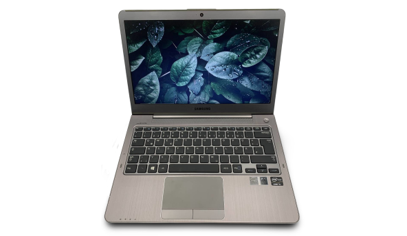 Ноутбук Samsung 530U Intel Core i5-3317U 8 GB RAM 128 GB SSD [13,3"] - Б/В
