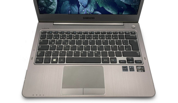 Ноутбук Samsung 530U Intel Core i5-3317U 8 GB RAM 128 GB SSD [13,3"] - Б/В - 630096