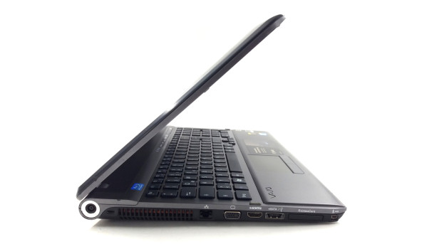 Ігровий ноутбук Sony PCG-81112M Intel Core i7-740QM 8 RAM 120 SSD 320 HDD GeForce GT 330M [16.4" FullHD] - Б/В - 630103