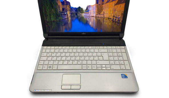 Ноутбук Fujitsu A530 Intel Core i5-460M 6 GB RAM 128 GB SSD [15.6"] - Б/В - 630109