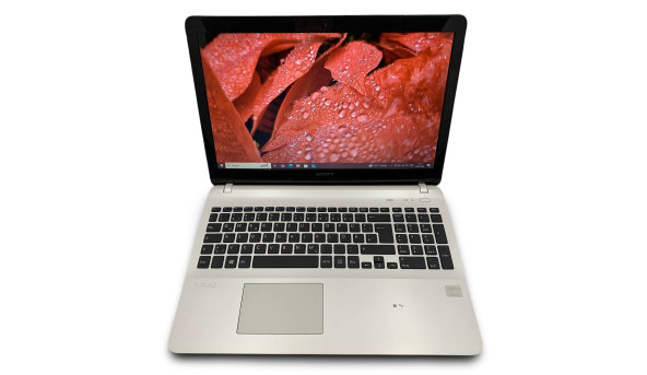 Ноутбук Sony SVF152C29M Intel Core i3-3227U 8 GB RAM  128 GB SSD [15.6"]  Б/В