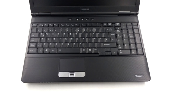 Ноутбук Toshiba Tecra A11 Intel Core I3-350M 4 GB RAM 320 GB HDD [15.6"] - Б/У - 630120