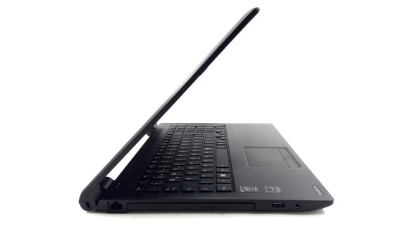 Ноутбук Toshiba Satellite Pro R50-B Intel Core I3-4005U 8 GB RAM 128 GB SSD [15.6"] - Б/У - 630233