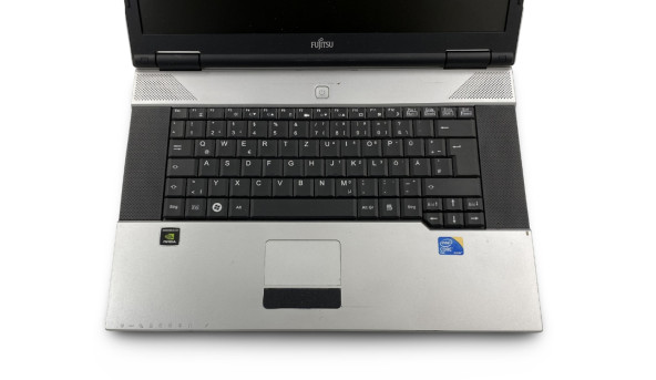 Ноутбук Fujitsu Esprimo V6555 Intel Core 2 Duo T5870 4 GB RAM 128 GB SSD NVIDIA GeForce 8200M G [15.4"] - Б/В - 630249