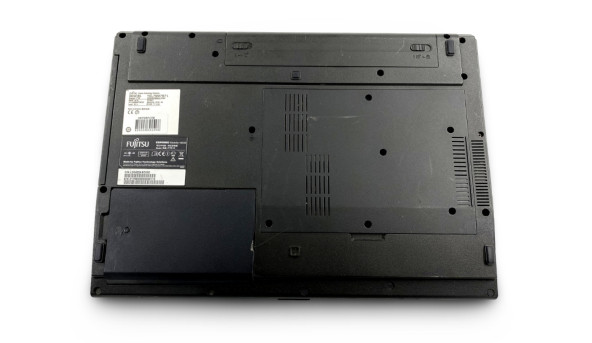 Ноутбук Fujitsu Esprimo V6555 Intel Core 2 Duo T5870 4 GB RAM 128 GB SSD NVIDIA GeForce 8200M G [15.4"] - Б/В - 630249