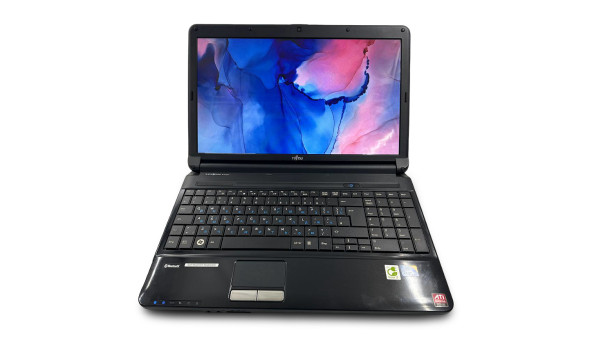 Игровой ноутбук Fujitsu AH530 Intel Core i3-370M 6 GB RAM 128 GB SSD Radeon HD 4650 [15.6"] - Б/У