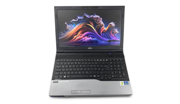 Ноутбук Fujitsu Lifebook AH532 Intel Core i5-3230M 8 GB RAM 128 GB SSD [15.6"] - Б/В