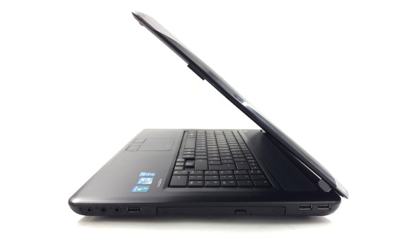 Ноутбук Medion E7214 Intel Core i3-350M 6 GB RAM 128 GB SSD 500 GB HDD [17.3"] - Б/В - 630358