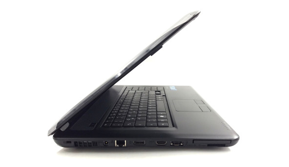 Ноутбук Medion E7214 Intel Core i3-350M 6 GB RAM 128 GB SSD 500 GB HDD [17.3"] - Б/В - 630358