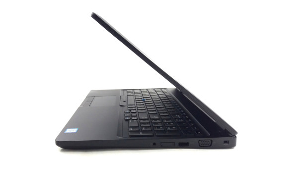 Ноутбук Dell Latitude 5590 Intel Core i5-6300U 8 RAM 128 SSD [15.6] - Б/В - 630750