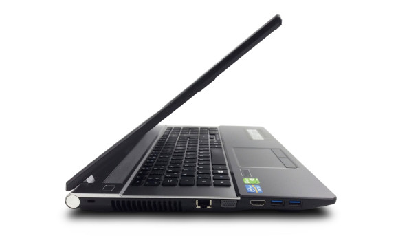 Ігровий ноутбук Acer Aspire V3-771G Core I5-3230M 8 RAM 240 SSD 500 HDD GeForce GT 730M [17.3"] - Б/В - 631104