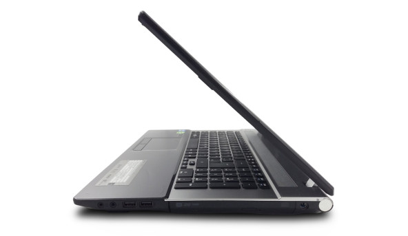 Ігровий ноутбук Acer Aspire V3-771G Core I5-3230M 8 RAM 240 SSD 500 HDD GeForce GT 730M [17.3"] - Б/В - 631104