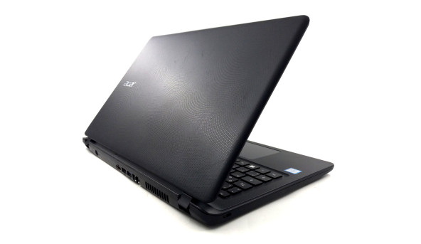 Ноутбук Acer Aspire ES1-572 Intel Core I3-6006U 8 GB RAM 240 GB SSD [15.6" FullHD] - Б/В - 631153