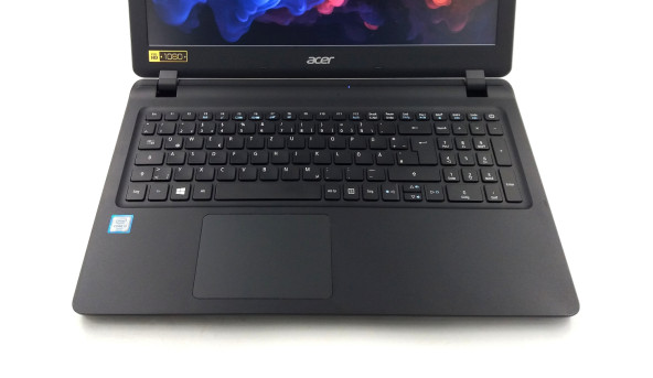 Ноутбук Acer Aspire ES1-572 Intel Core I3-6006U 8 GB RAM 240 GB SSD [15.6" FullHD] - Б/В - 631153