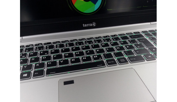 Ноутбук Terra 1550 Intel Core I7-8565U 16 GB RAM 256 GB SSD 500 GB HDD [15.6" FullHD] - Б/В - 631288