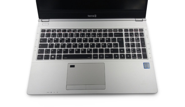 Ноутбук Terra 1550 Intel Core I7-8565U 16 GB RAM 256 GB SSD 500 GB HDD [15.6" FullHD] - Б/В - 631288
