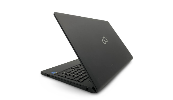 Ноутбук Fujitsu LifeBook A555 Intel Core i5-5200U 8 GB RAM 128 GB SSD [15.6" ] - Б/В - 631332
