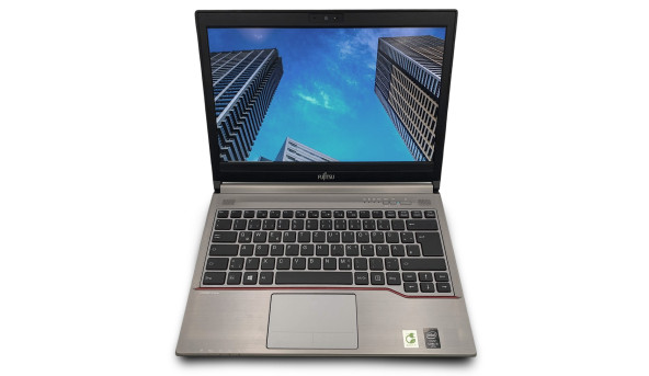 Ноутбук Fujitsu E734 Intel Core i5-4300M 12 GB RAM 240 GB SSD [13.3"] - Б/У