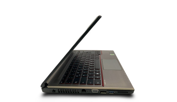 Ноутбук Fujitsu E734 Intel Core i5-4300M 8 GB RAM 128 GB SSD [13.3"] - Б/В - 631337