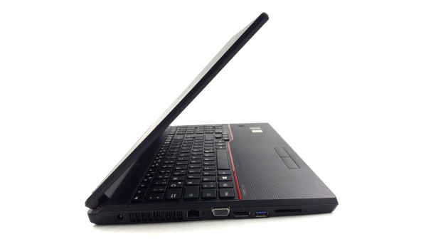 Ноутбук Fujitsu LifeBook E554 Intel Core I3-4000M 8 GB RAM 128 GB SSD [15.6"] - Б/В - 631339