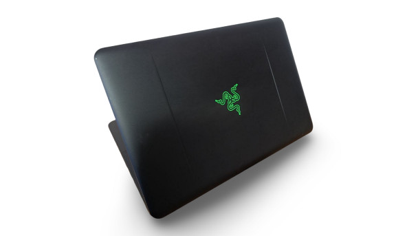 Ігровий ноутбук Razer Blade RZ09-0195 Core i7-7700HQ 16 RAM 512 SSD GeForce GTX 1060 [IPS 14" FullHD] - Б/В - 631754