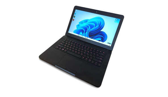 Ігровий ноутбук Razer Blade RZ09-0195 Core i7-7700HQ 16 RAM 512 SSD GeForce GTX 1060 [IPS 14" FullHD] - Б/В - 631754