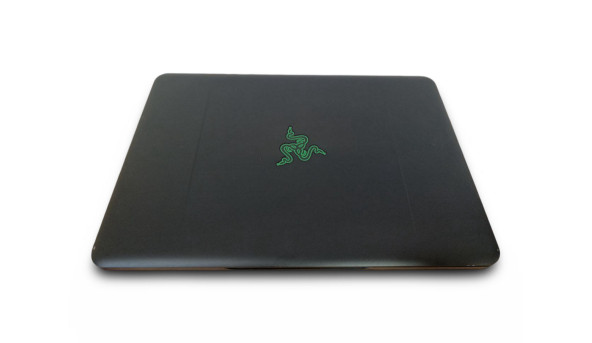 Ігровий ноутбук Razer Blade RZ09-0195 Core i7-7700HQ 16 RAM 512 SSD GeForce GTX 1060 [IPS 14" FullHD] - Б/В - 631754