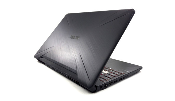 Ігровий ноутбук Asus TUF FX505D AMD Ryzen 5 3550H 12 RAM 512 GeForce GTX 1050 [IPS 15.6" FullHD] - Б/В - 631984