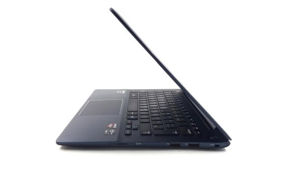 Ігровий ноутбук Samsung NP730U3E Core I7-3537U 4 RAM 128 SSD Radeon HD 8500M/8700M [IPS 13.3" FullHD] - Б/В - 634061