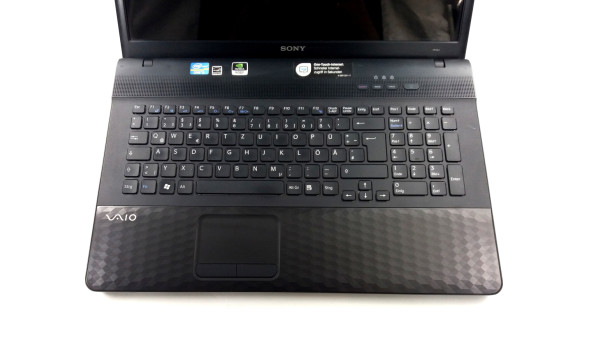 Ігровий ноутбук Sony PCG-91211M Intel Core I3-2330M 8 GB RAM 128 GB SSD nVIDIA GeForce 410M [17.3"] - Б/В - 634160