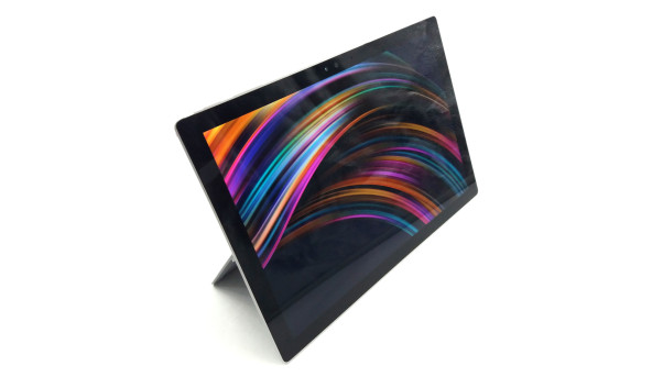 1 Планшет Microsoft Surface Pro 4 Intel Core i7-6650U 8 GB RAM 256 GB SSD [IPS 12.3"] - Б/В - 634195