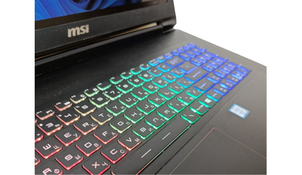 Игровой ноутбук MSI GT72VR 7RE Core i7-7700HQ 32 RAM 512 SSD 1000 HDD GeForce GTX 1070 [17.3" FullHD] - Б/У - 634717