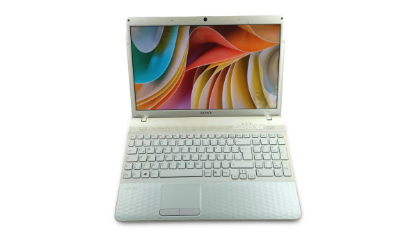 Ноутбук Sony Vaio PCG-71911m Intel Core i5-2520M 8 GB RAM 128 GB SSD [15.6"] - Б/В