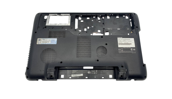 Нижняя часть корпуса к ноутбуку  Toshiba Qosmio X770  X775 K000126480 AP0IB000400 Б/У